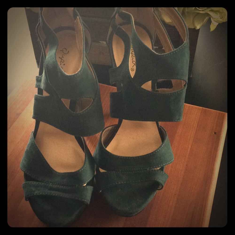 Cupid high heels sexy blue green suede Sz 9
